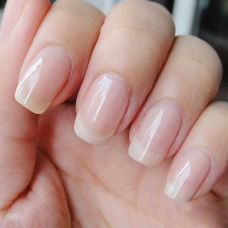 Модные тенденции в бесцветном маникюре на 2024 год