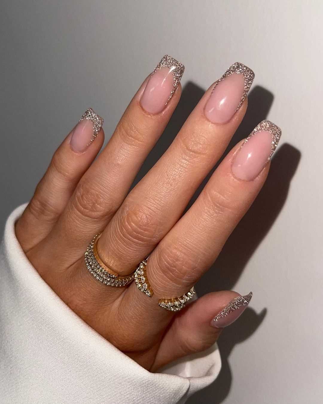 Уход за френчем со светоотражающим лаком