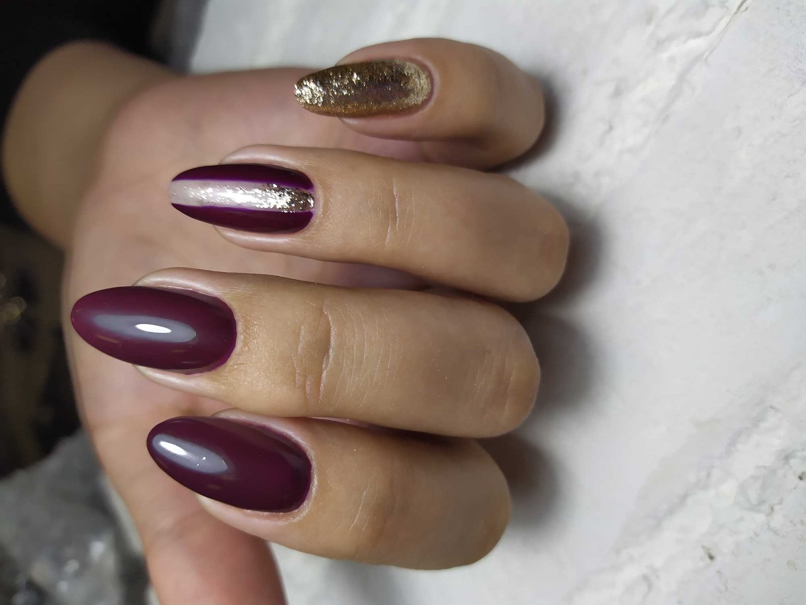 Как выбрать мастера для глянцевых ногтей