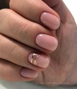 Маникюр нюдовый на короткие ногти в Ташкенте